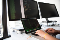 Jakie są plusy i minusy bycia programistą SAP ABAP?